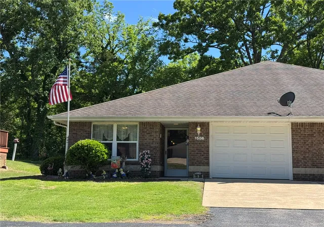 Homes for sale in Mountain Home, AR | 1586 Meadowhill Dr, Mountain Home, AR 72653 | MLS# 1346976