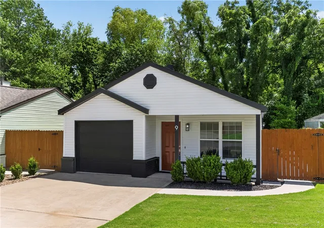 Homes for sale in Bentonville, AR | 9 Brookhollow Pl, Bentonville, AR 72712 | MLS# 1346897