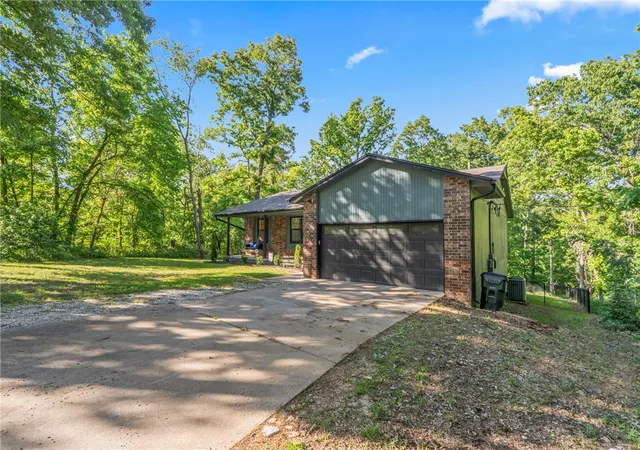 3rd image of 104 Ne Red Fox Rd, Gravette, AR 72736 | MLS# 1346915