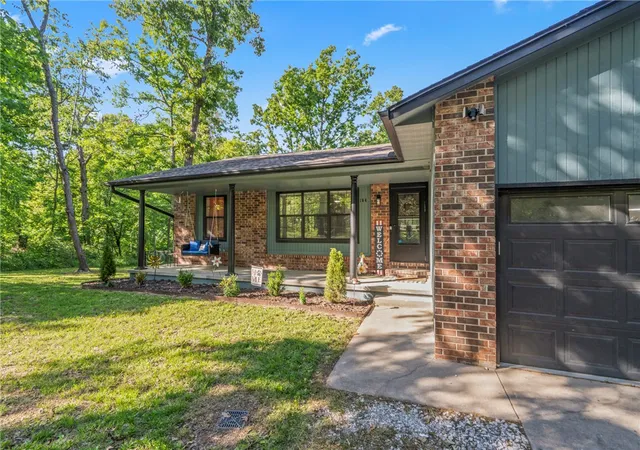 4th image of 104 Ne Red Fox Rd, Gravette, AR 72736 | MLS# 1346915