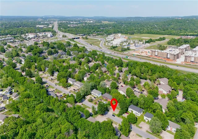 8th image of 540 546 Betty Jo Dr, Fayetteville, AR 72701 | MLS# 1347179