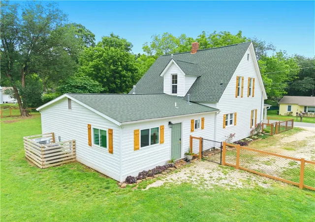 5th image of 202 W Graham St, Prairie Grove, AR 72753 | MLS# 1347141