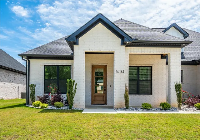 4th image of 6154 Majestic Waters Dr, Benton, AR 72002 | MLS# 1347214