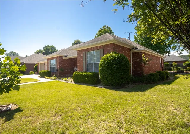 14th image of 2103 W 8th St, Russellville, AR 72801 | MLS# 1347066