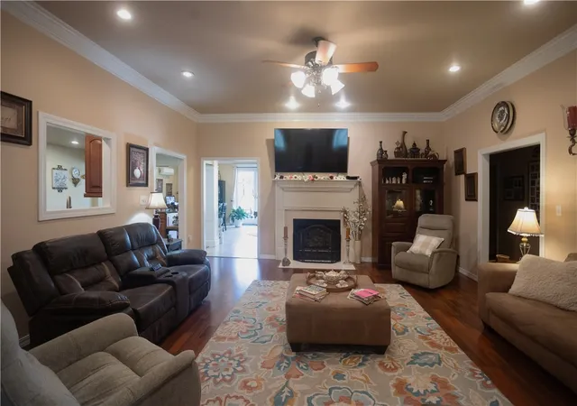 Photo 4 of Sale Pending at 2103 W 8th Street, Russellville, AR 72801 | MLS# 1347066 | Listing updated on 2026-08-26