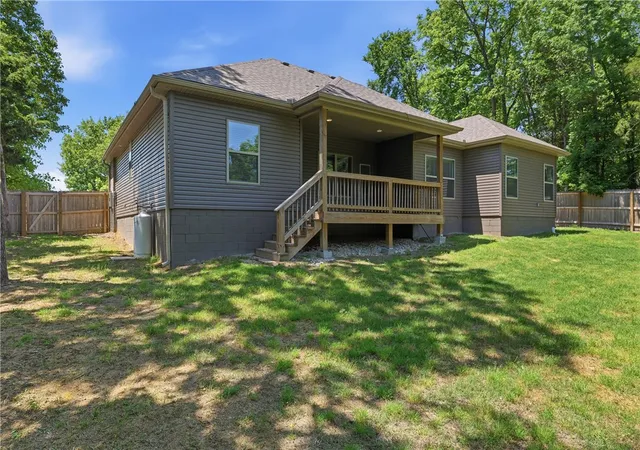 5th image of 17 Holcombe Ln, Bella Vista, AR 72714 | MLS# 1347223