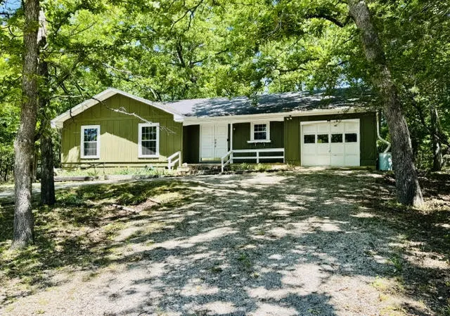 1st image of 19 Walnut Ave, Holiday Island, AR 72631 | MLS# 1347261