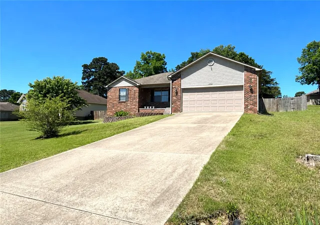 Homes for sale in Heber Springs, AR | 1402 Roe's Ridge, Heber Springs, AR 72543 | MLS# 1347312