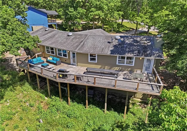 30th image of 1 Dogwood Ln, Holiday Island, AR 72631 | MLS# 1347338