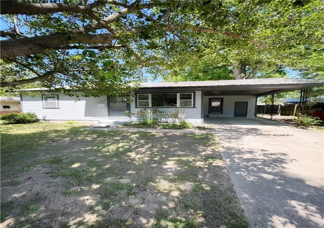 Homes for sale in Dardanelle, AR | 1008 N 4th St, Dardanelle, AR 72834 | MLS# 1347163