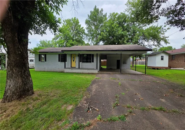 Homes for sale in Danville, AR | 107 Mountain St, Danville, AR 72833 | MLS# 1347340