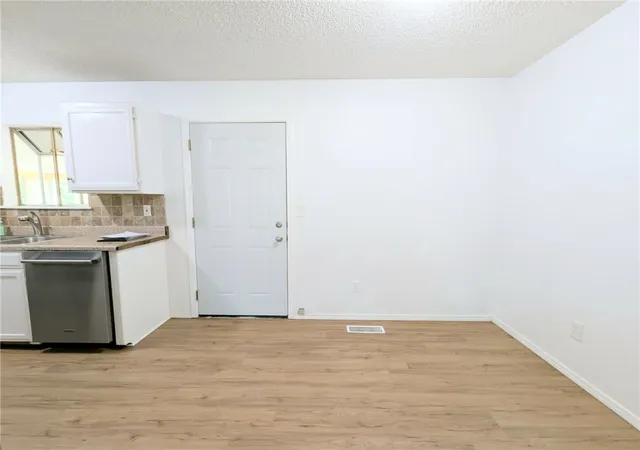 5th image of 1861 Shellie Ln, Harrison, AR 72601 | MLS# 1346909