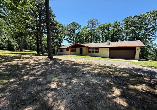 Homes for sale in Dover, AR | 1725 Quail Hollow Rd, Dover, AR 72837 | MLS# 1347271