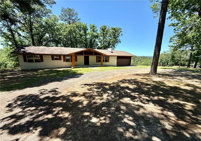 Homes for sale in Dover, AR | 1725 Quail Hollow Rd, Dover, AR 72837 | MLS# 1347271