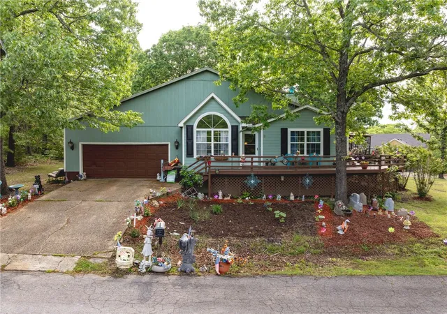 Photo 1 of Single family home for sale at 9 Aberdeen Ln, Bella Vista, AR 72715 | MLS# 1347410 | Listing updated on 2026-05-29