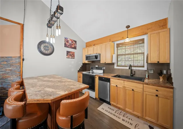 3rd image of 21289 Maple Dr, Garfield, AR 72732 | MLS# 1347071