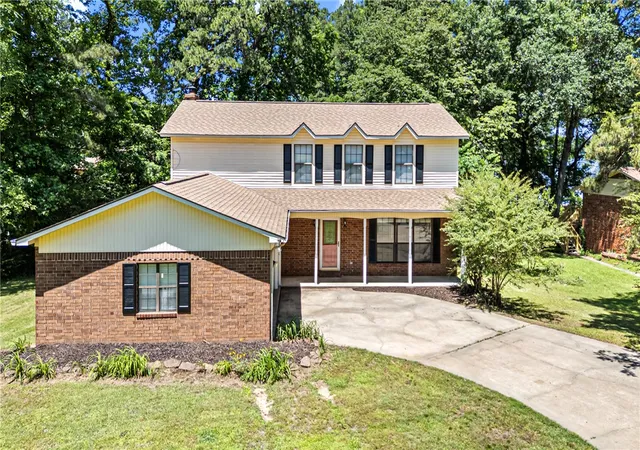 Homes for sale in Russellville, AR | 109 Clearlake Dr, Russellville, AR 72802 | MLS# 1347415