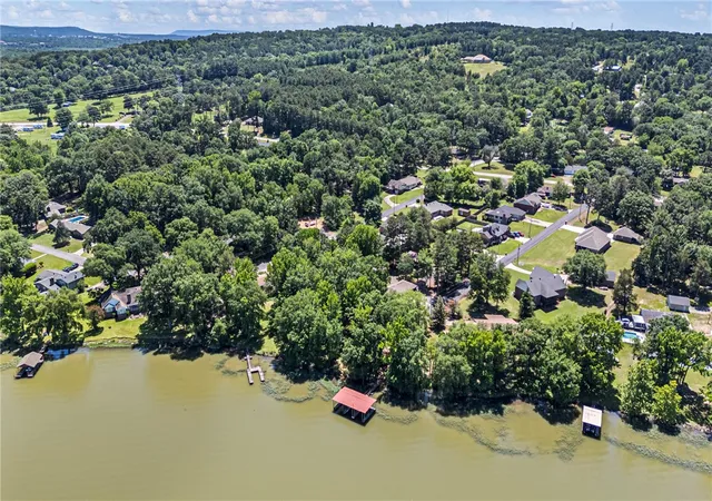 3rd image of 109 Clearlake Dr, Russellville, AR 72802 | MLS# 1347415