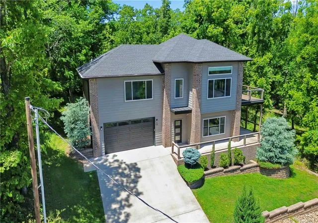 2nd image of 53 Chelmsworth Dr, Bella Vista, AR 72715 | MLS# 1347400