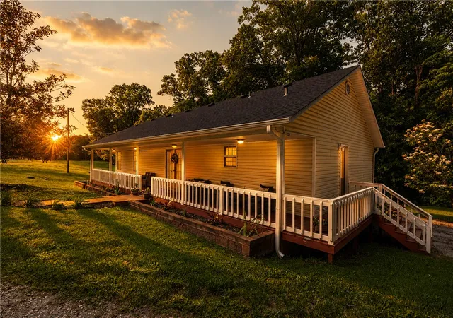 Photo 2 of Sale Pending at 329 Rader Rd, Rogers, AR 72756 | MLS# 1347425 | Listing updated on 2026-08-27