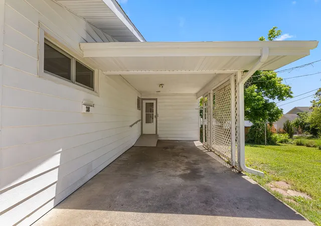 Homes for sale in Branson, MO | 218 N 4Th St, Branson, MO 65616 | MLS# 1346980