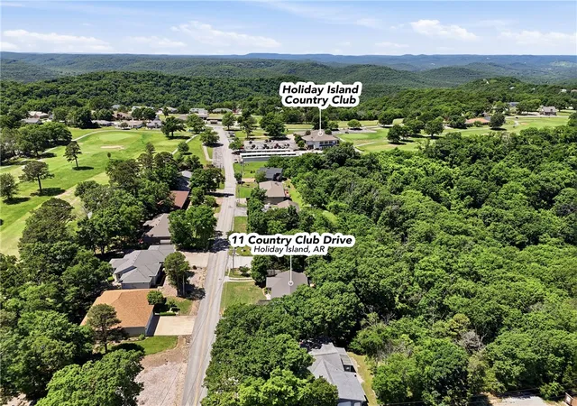 Homes for sale in Holiday Island, AR | 11 Country Club Dr, Holiday Island, AR 72631 | MLS# 1346967