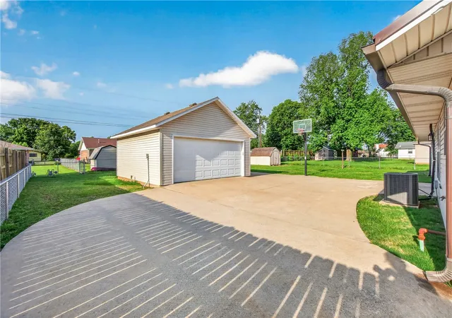 3rd image of 155 Frost St, Pea Ridge, AR 72751 | MLS# 1347461