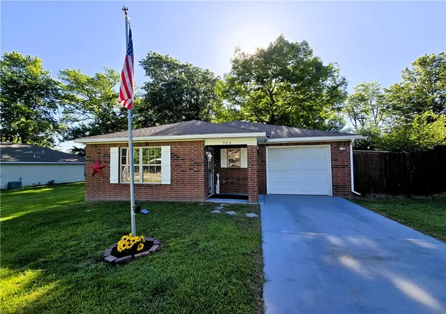 1st image of 502 Carter Ave, Lincoln, AR 72744 | MLS# 1347675