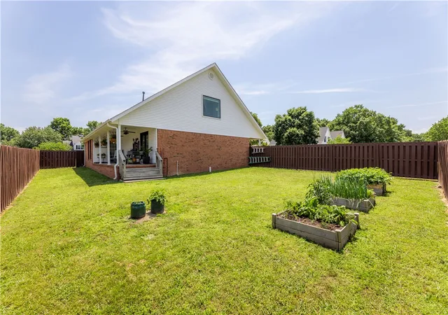 5th image of 2506 Oak View Dr, Springdale, AR 72762 | MLS# 1347398