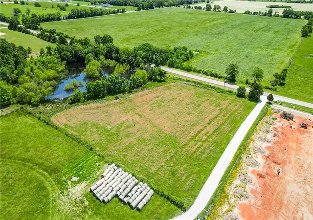 1st image of 5 Acres E Ar Hwy 72, Pea Ridge, AR 72751 | MLS# 1347638