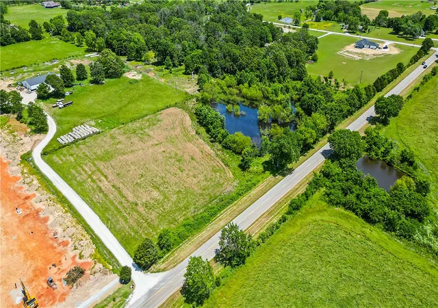 2nd image of 5 Acres E Ar Hwy 72, Pea Ridge, AR 72751 | MLS# 1347638