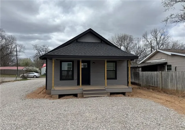 1st image of 311 Douglas St, Berryville, AR 72616 | MLS# 1347371