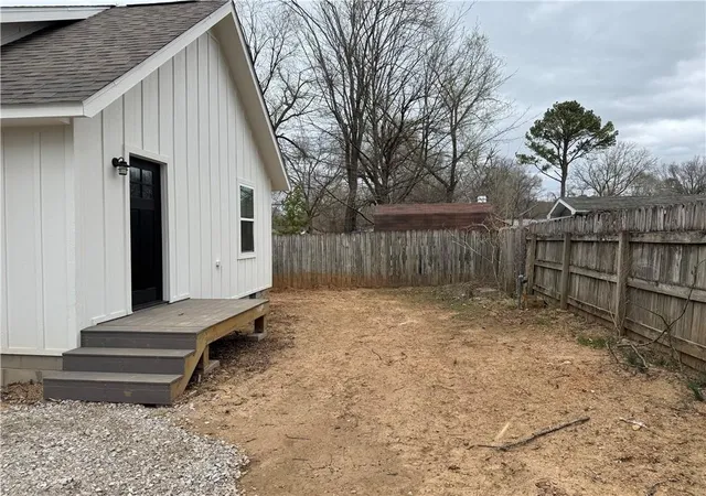 4th image of 313 Douglas St, Berryville, AR 72616 | MLS# 1347374