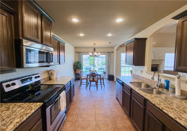 Photo 5 of Sale Pending at 401 Worchester, Siloam Springs, AR 72761 | MLS# 1347730 | Listing updated on 2026-07-25