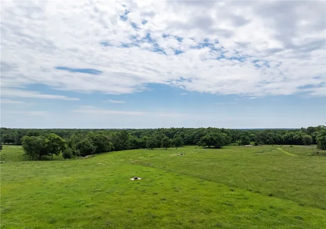 Photo 3 of House for sale at 13434 43 Highway, Siloam Springs, AR 72761 | MLS# 1347753 | Listing updated on 2026-05-18