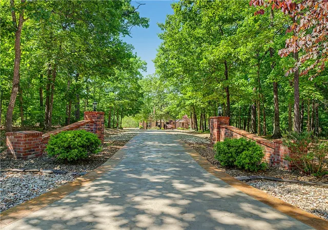 1st image of 34 Kinloch Dr, Bella Vista, AR 72715 | MLS# 1340089