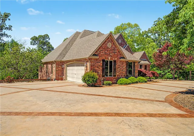 4th image of 34 Kinloch Dr, Bella Vista, AR 72715 | MLS# 1340089