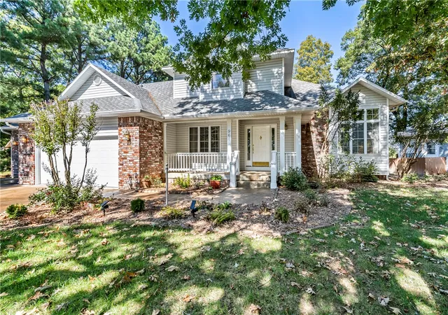 1st image of 96 Holiday Island Dr, Holiday Island, AR 72631 | MLS# 1347505