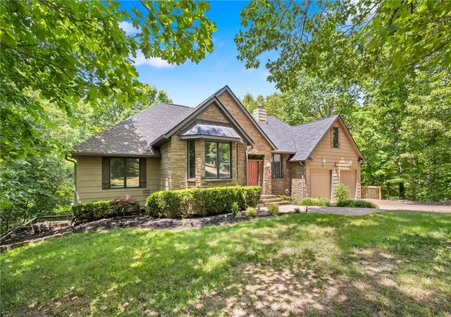 2nd image of 5 Jodrell Ln, Bella Vista, AR 72714 | MLS# 1347613