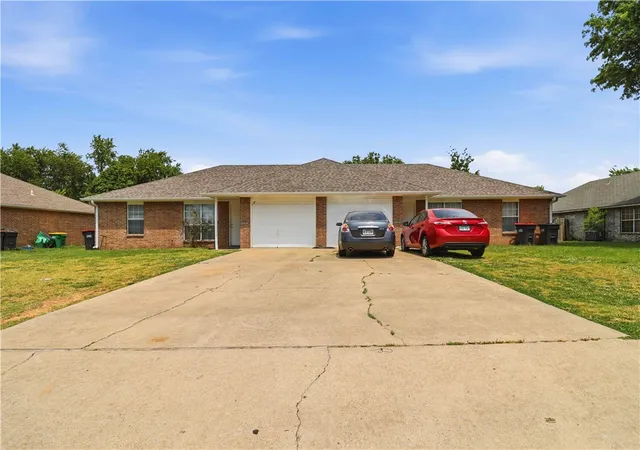 2nd image of 2698 Ruth Ave #A&B, Springdale, AR 72764 | MLS# 1347683