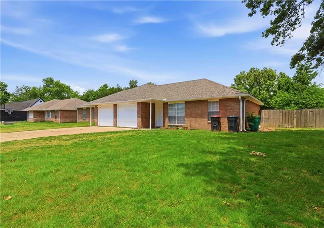 3rd image of 2698 Ruth Ave #A&B, Springdale, AR 72764 | MLS# 1347683