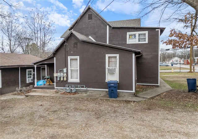 33rd image of 622 S Wright St, Siloam Springs, AR 72761 | MLS# 1347919