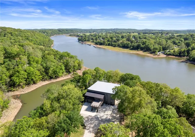 Homes for sale in Springdale, AR | 18649 Saddle Shop Ln, Springdale, AR 72764 | MLS# 1347339