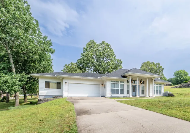 Photo 3 of Single family home for sale at 104 Ridge Hvn Dr, Berryville, AR 72616 | MLS# 1347792 | Listing updated on 2026-10-06