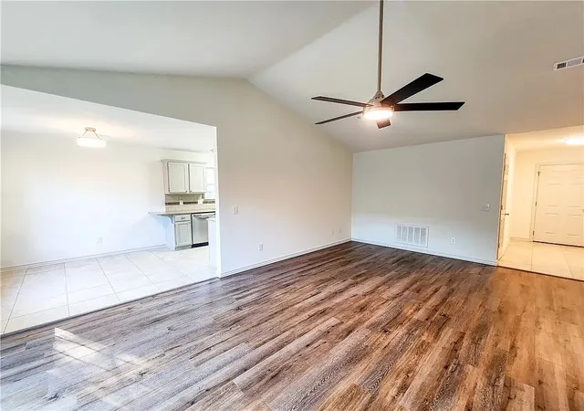 Photo 4 of Single family home for sale at 711 Applegate Ln, Lincoln, AR 72744 | MLS# 1348033 | Listing updated on 2026-05-20