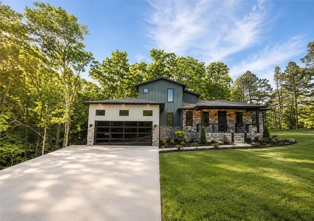 3rd image of 2 Uist Cir, Bella Vista, AR 72715 | MLS# 1348025