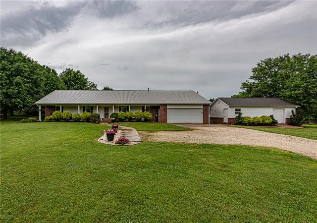 3rd image of 11579 Ranchwood Rd, Prairie Grove, AR 72753 | MLS# 1348069