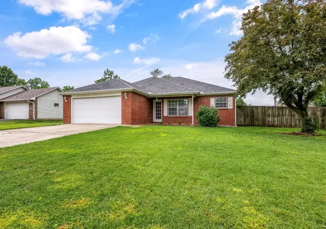 Homes for sale in Centerton, AR | 704 Oberg Dr, Centerton, AR 72719 | MLS# 1348154