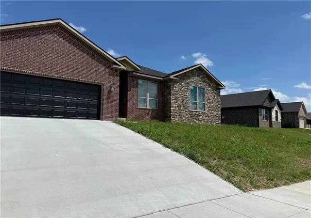 Homes for sale in Cave Springs, AR | 1013 Glass St, Cave Springs, AR 72718 | MLS# 1348140