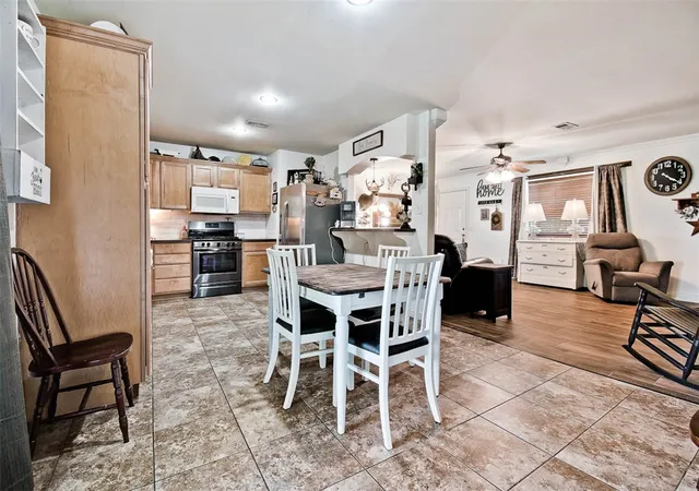 Photo 4 of Single family home for sale at 331 W Willow Ave, Farmington, AR 72730 | MLS# 1348040 | Listing updated on 2026-08-27